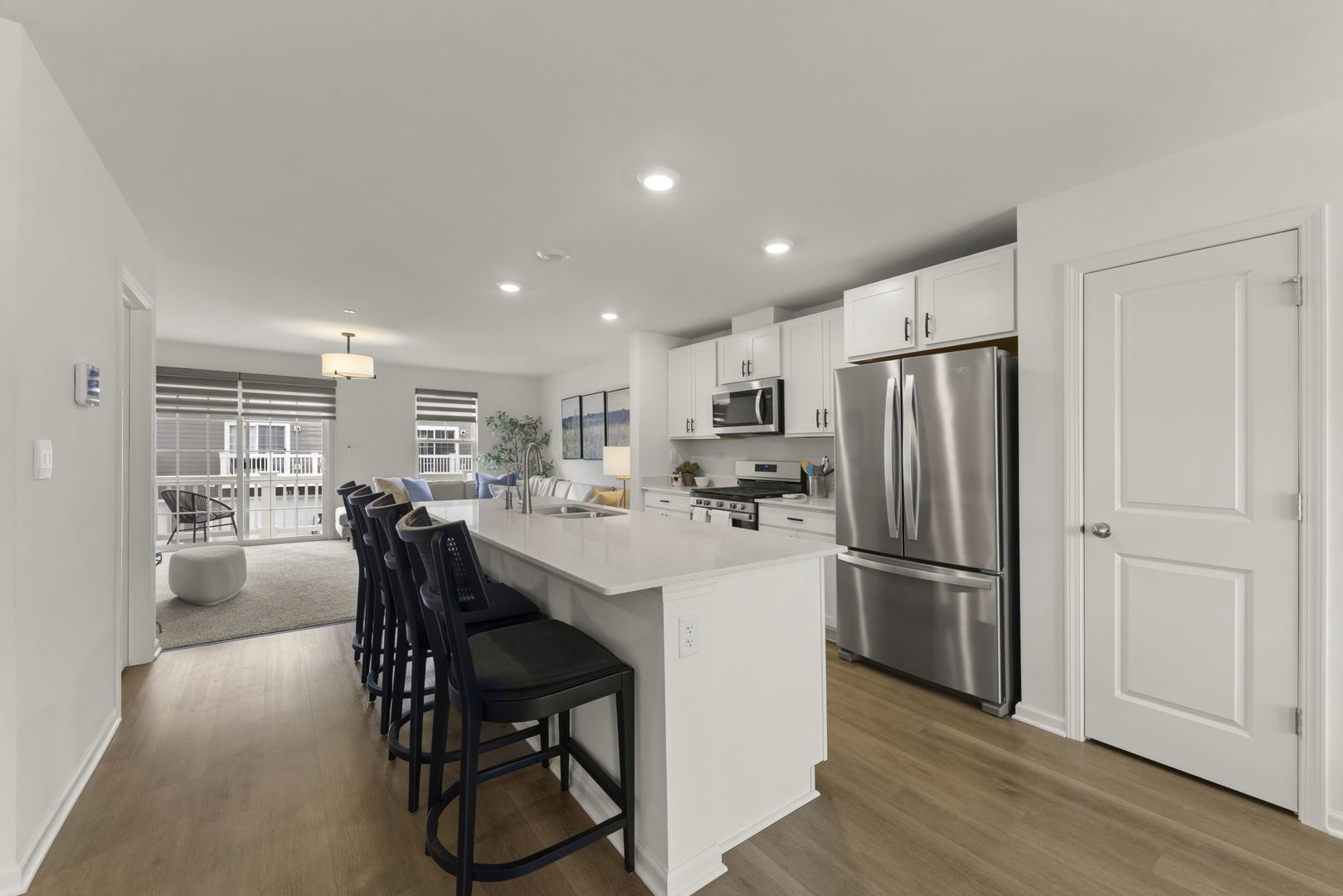 352 Bridgeview Court, St. Charles, IL 60174