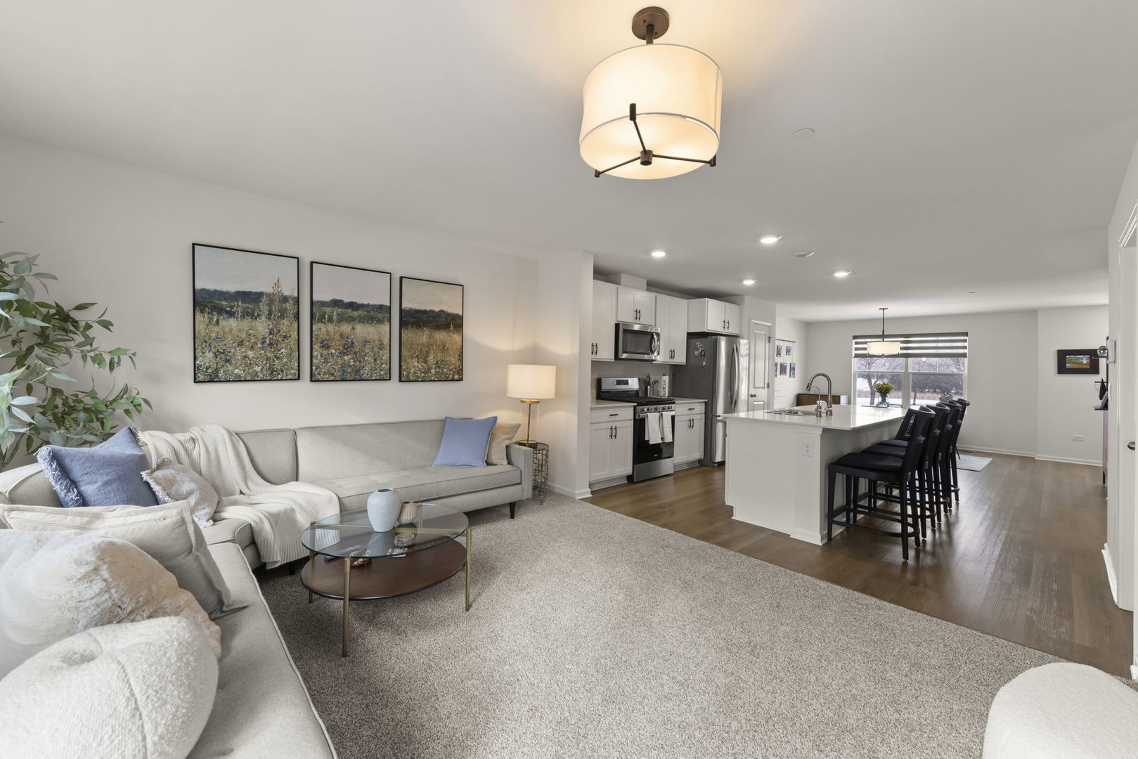 352 Bridgeview Court, St. Charles, IL 60174