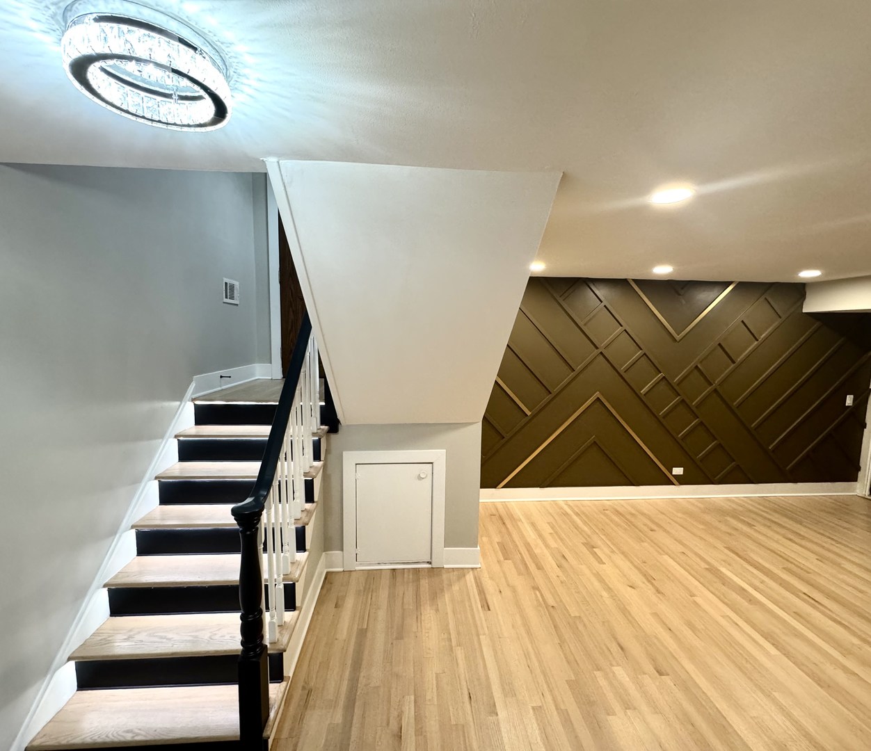 Willowbrook, IL 60527