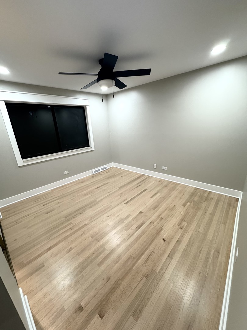 Willowbrook, IL 60527