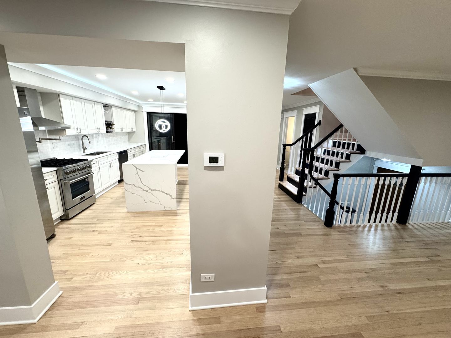 Willowbrook, IL 60527