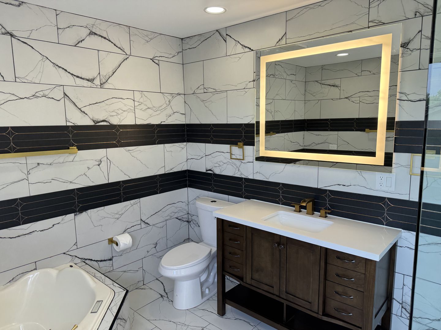 Willowbrook, IL 60527