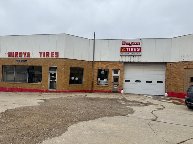 303 S Main Street, Bloomington, IL 61701