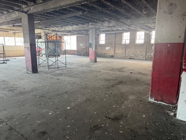 303 S Main Street, Bloomington, IL 61701