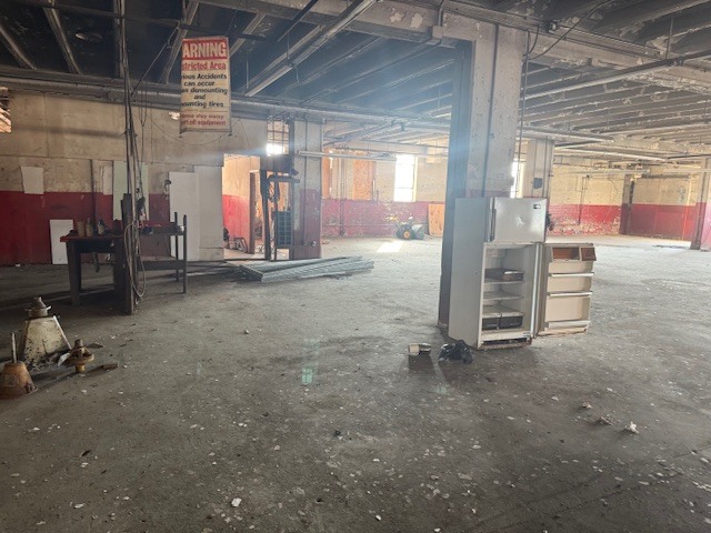 303 S Main Street, Bloomington, IL 61701