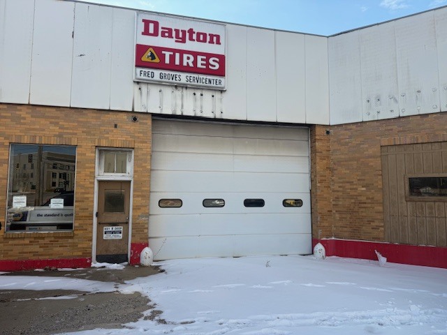 303 S Main Street, Bloomington, IL 61701