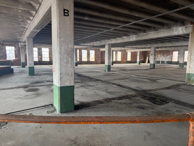 303 S Main Street, Bloomington, IL 61701