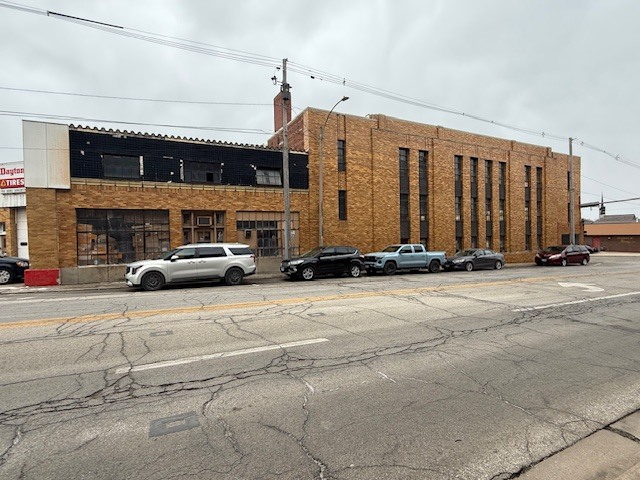 303 S Main Street, Bloomington, IL 61701