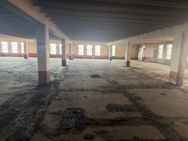 303 S Main Street, Bloomington, IL 61701