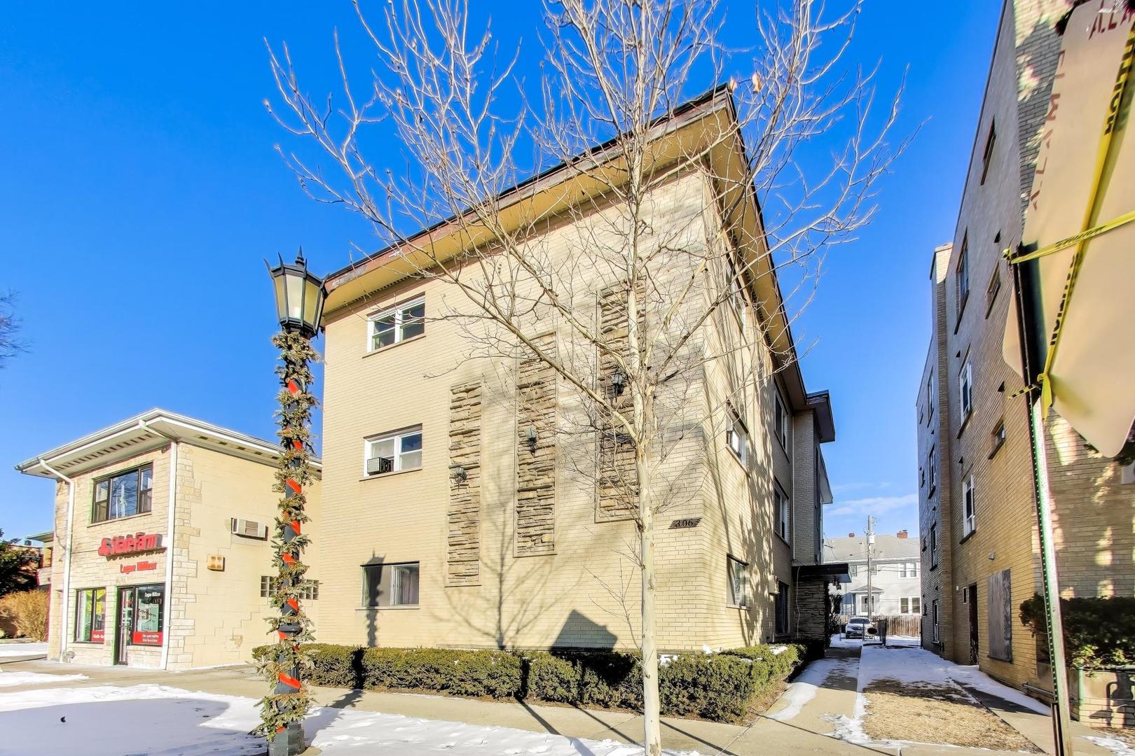 306 Chicago Avenue #3N, Oak Park, IL 60302