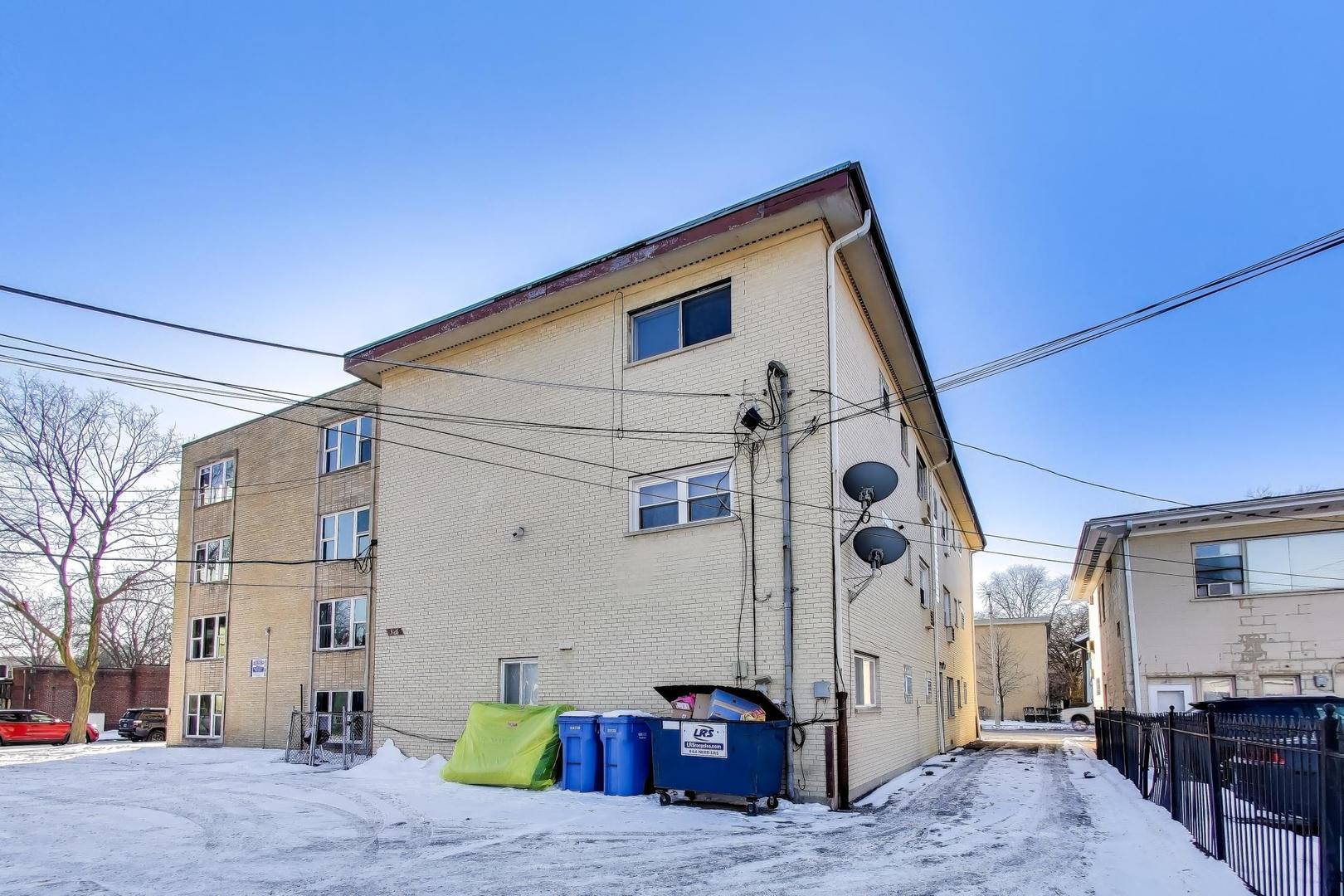 306 Chicago Avenue #3N, Oak Park, IL 60302