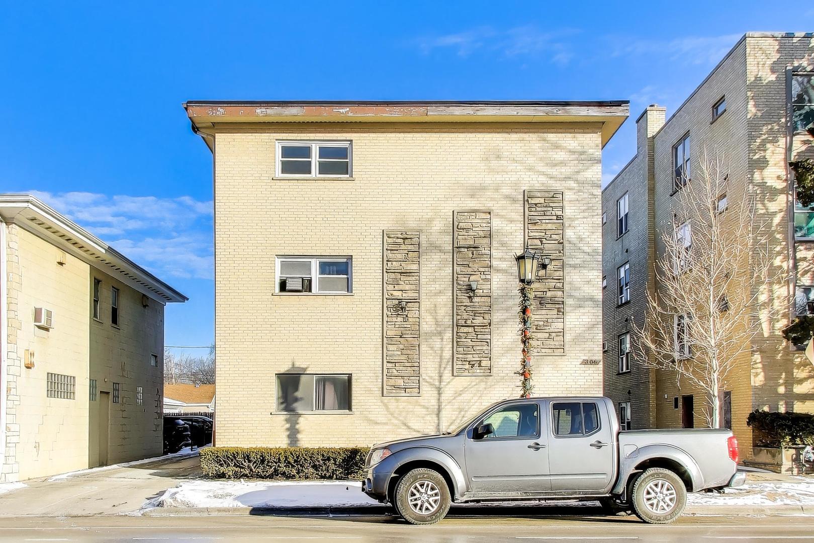 306 Chicago Avenue #3N, Oak Park, IL 60302