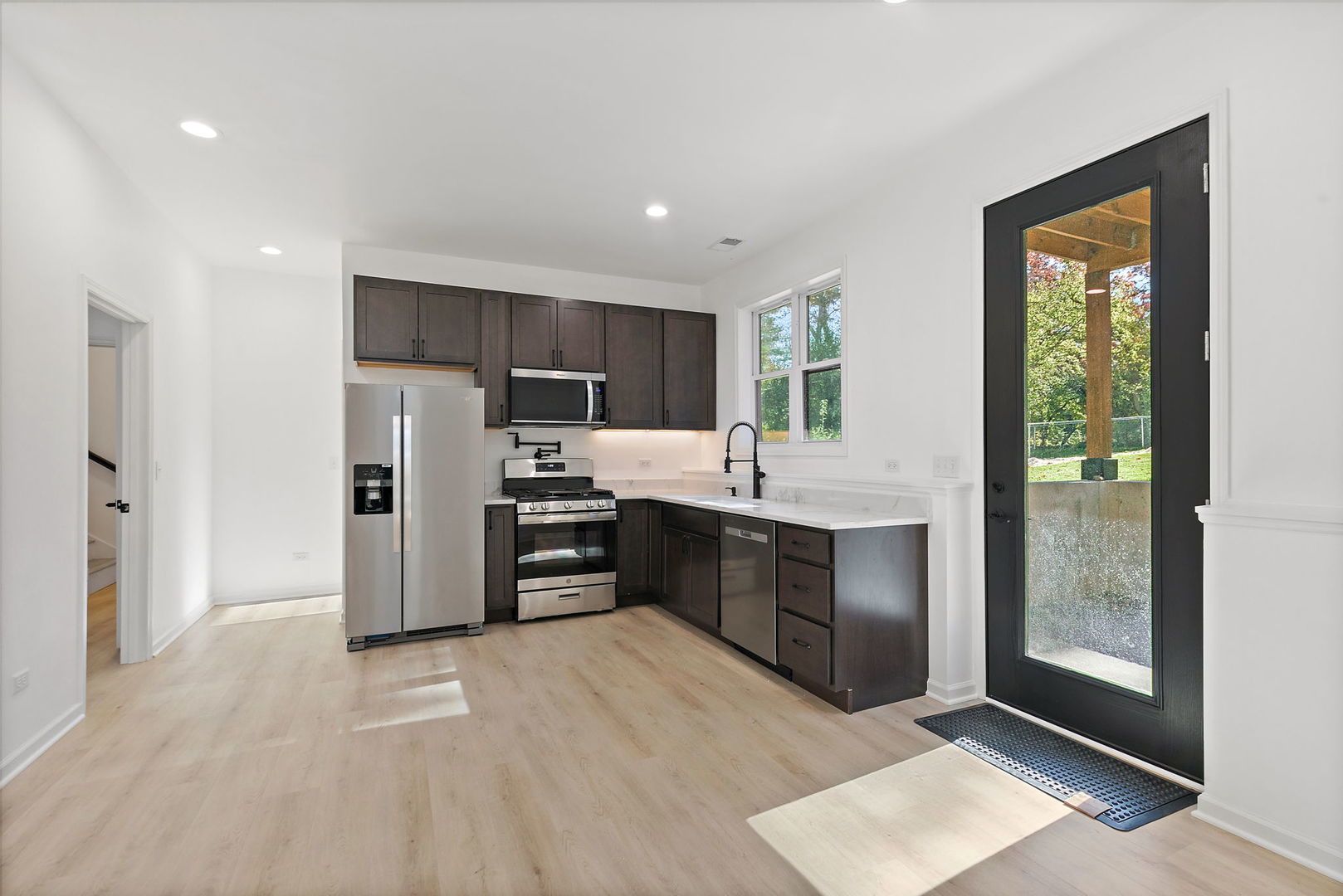 8611 Dorr Road, Wonder Lake, IL 60097