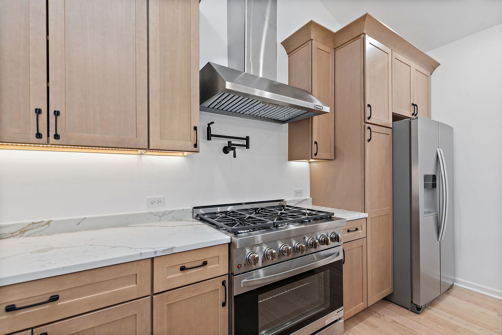 8611 Dorr Road, Wonder Lake, IL 60097