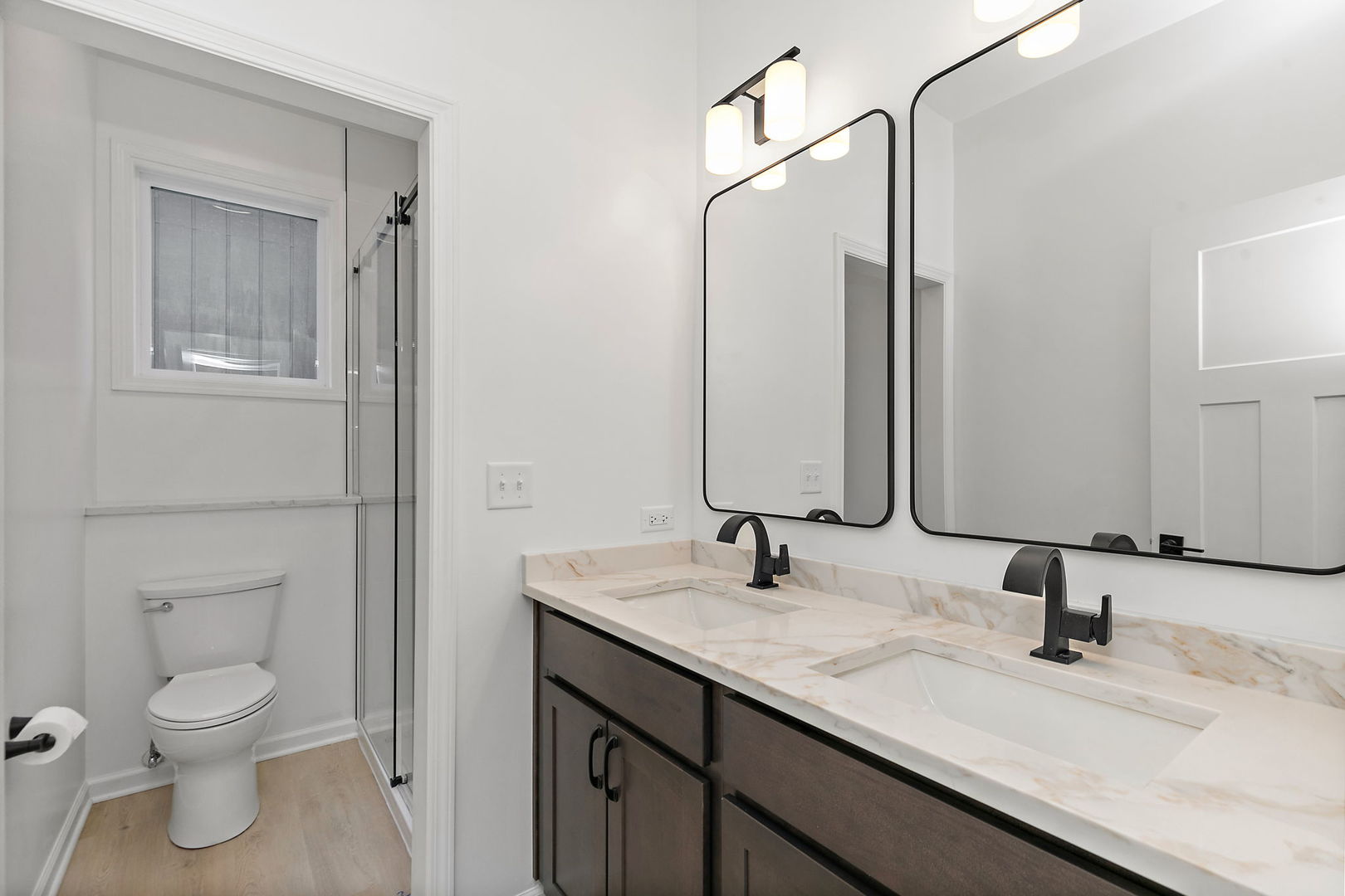 8611 Dorr Road, Wonder Lake, IL 60097