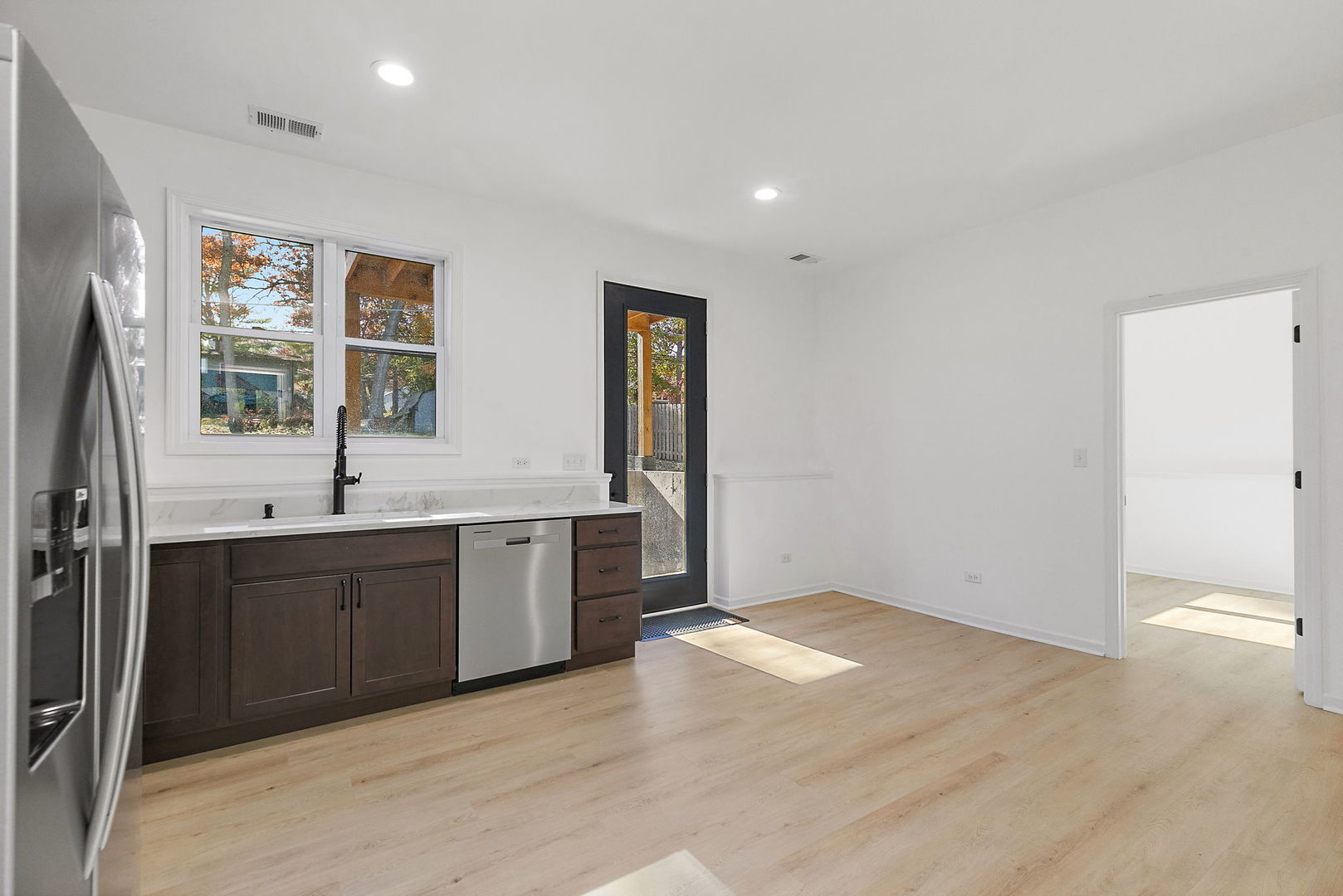 8611 Dorr Road, Wonder Lake, IL 60097