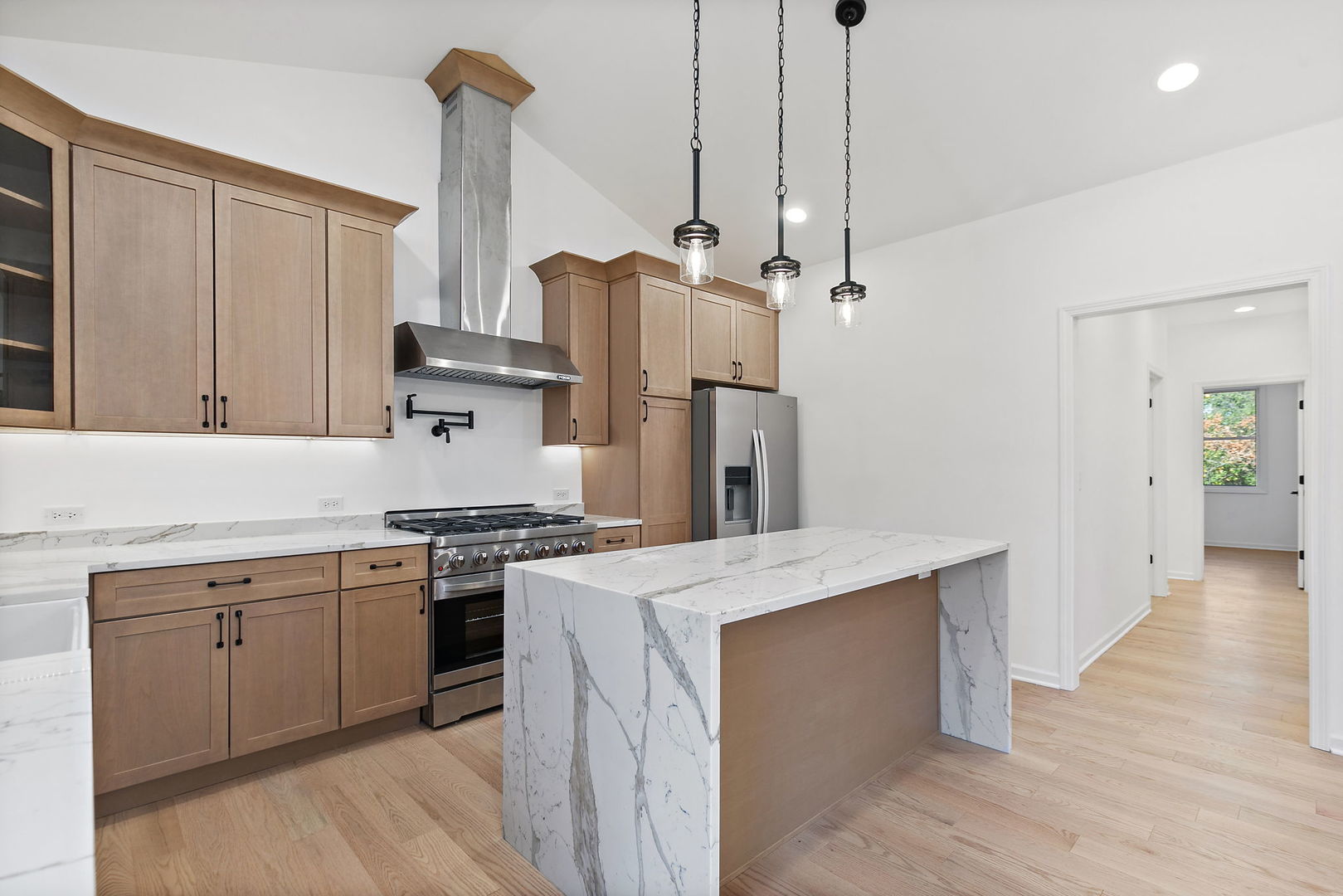 8611 Dorr Road, Wonder Lake, IL 60097