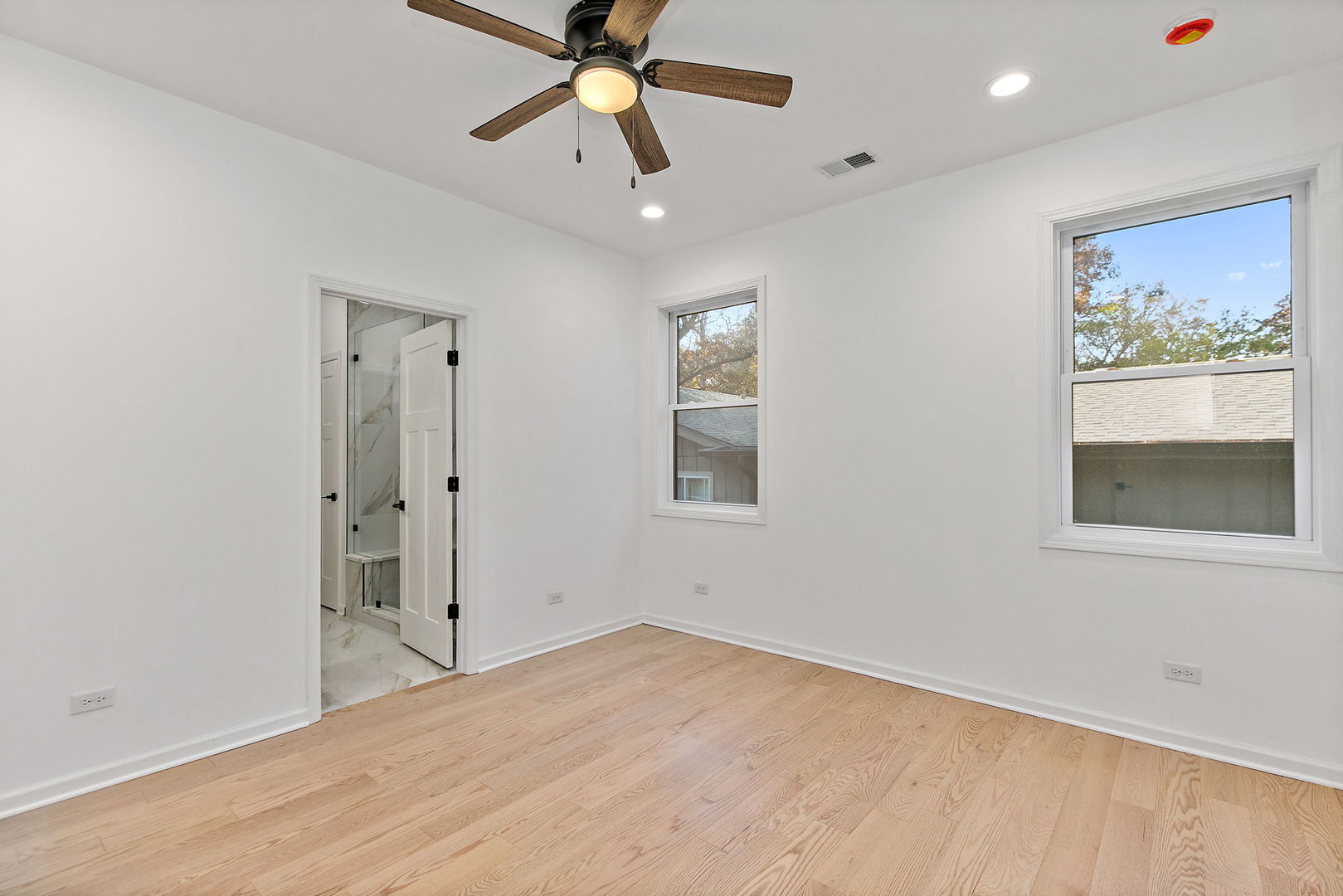 8611 Dorr Road, Wonder Lake, IL 60097