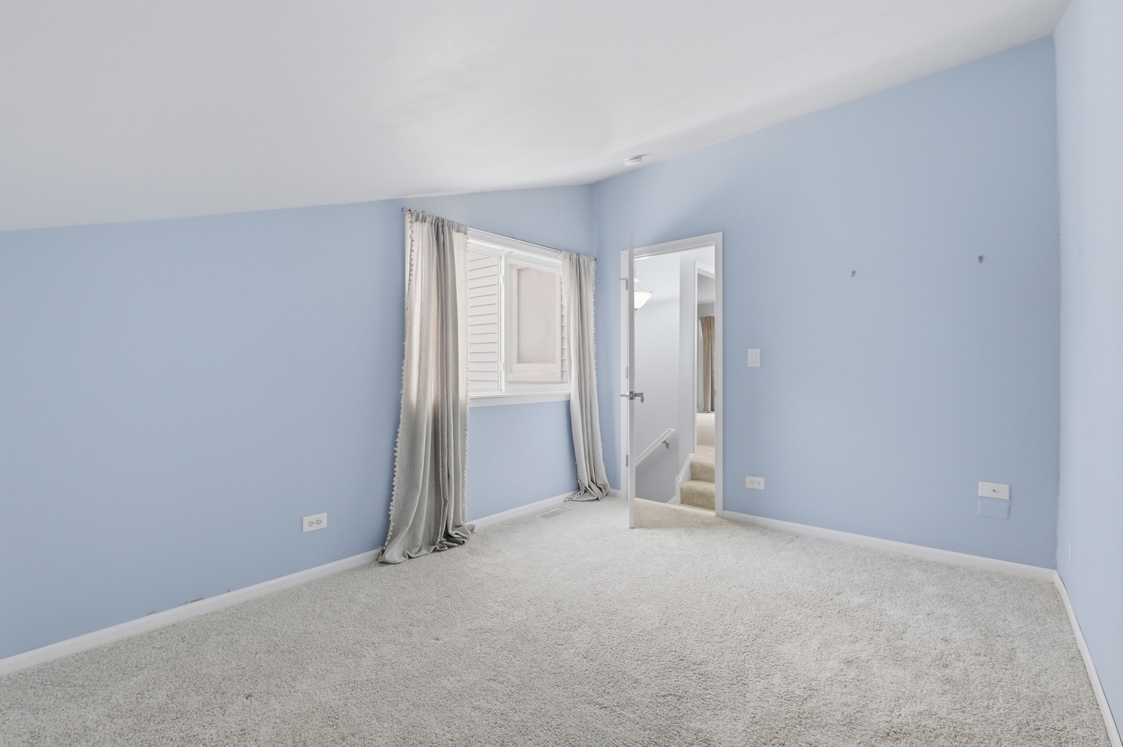 269 E Alpine Drive, Glendale Heights, IL 60139