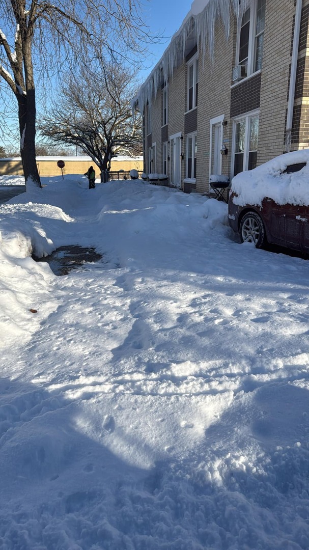 2204 Hebron Avenue #B, Zion, IL 60099