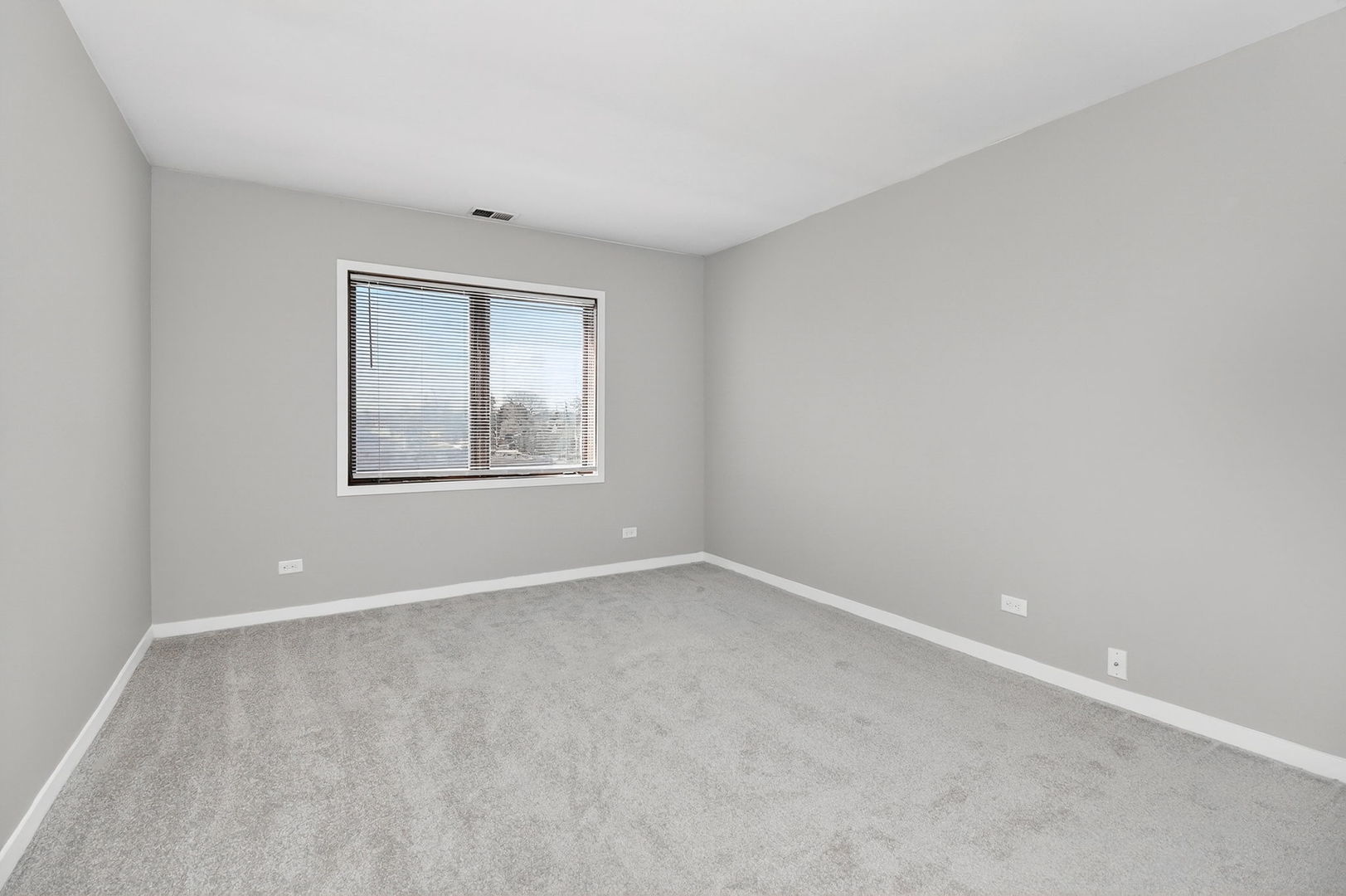 6441 W Pershing Road #305, Stickney, IL 60402