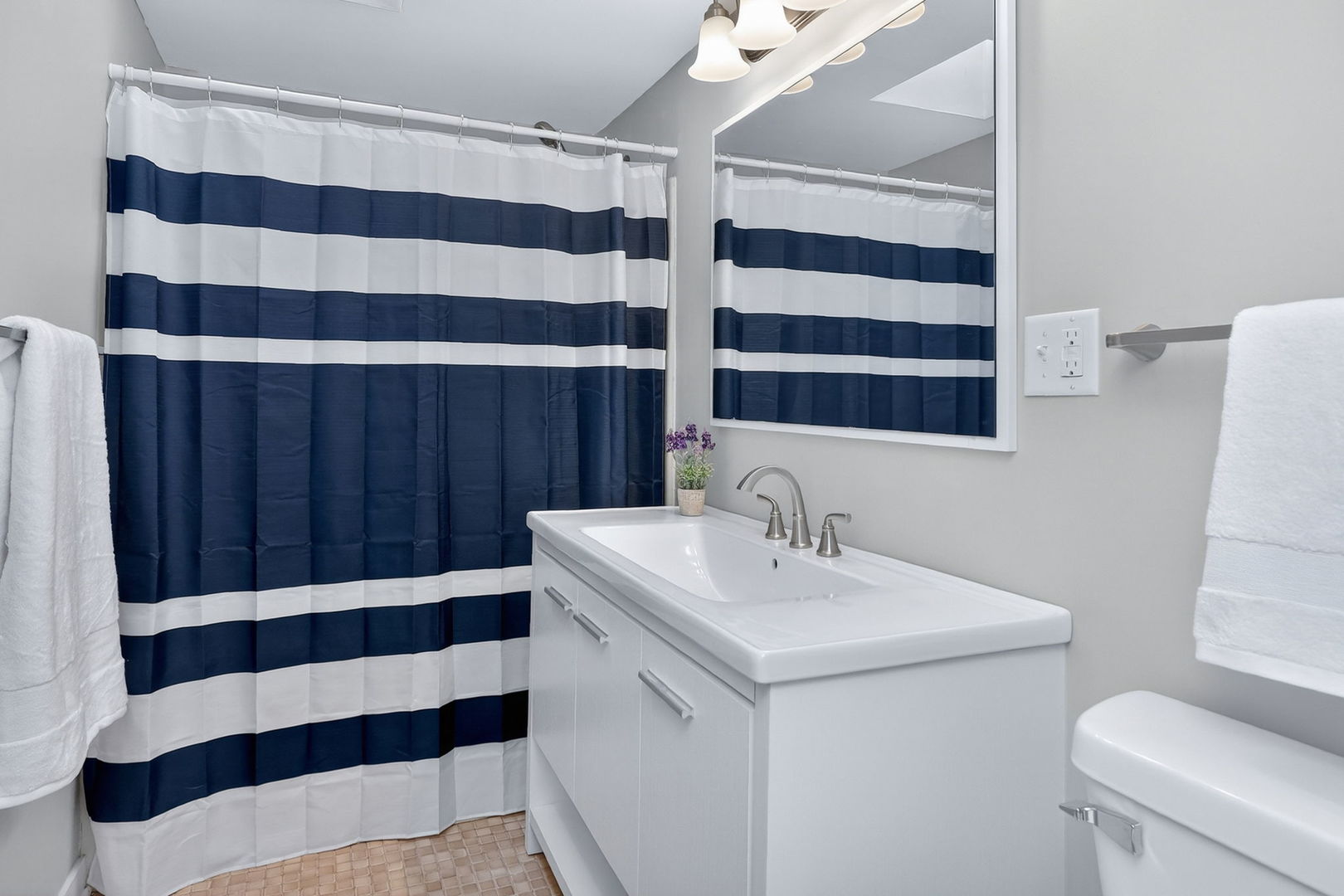 6441 W Pershing Road #305, Stickney, IL 60402