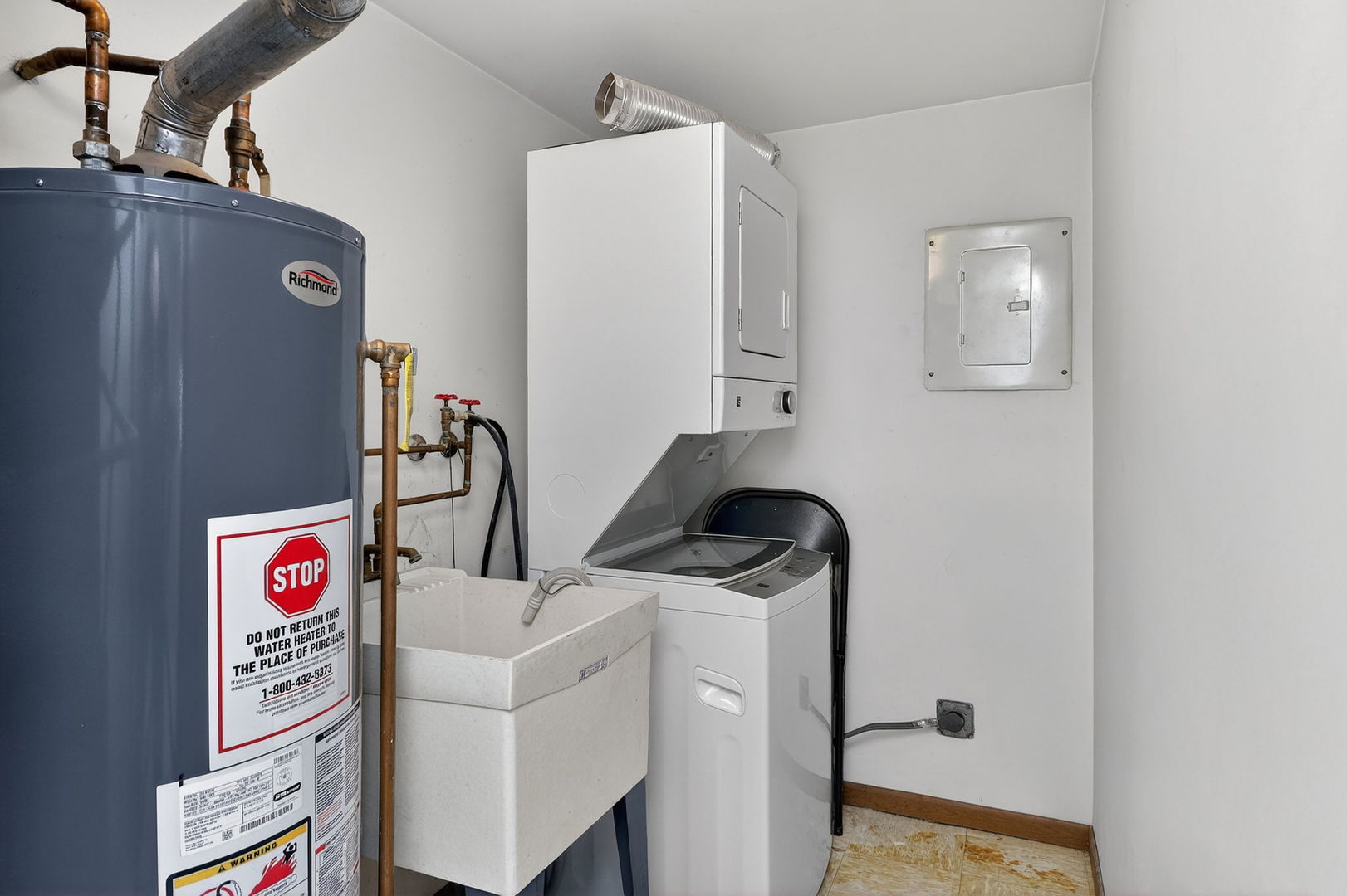 6441 W Pershing Road #305, Stickney, IL 60402