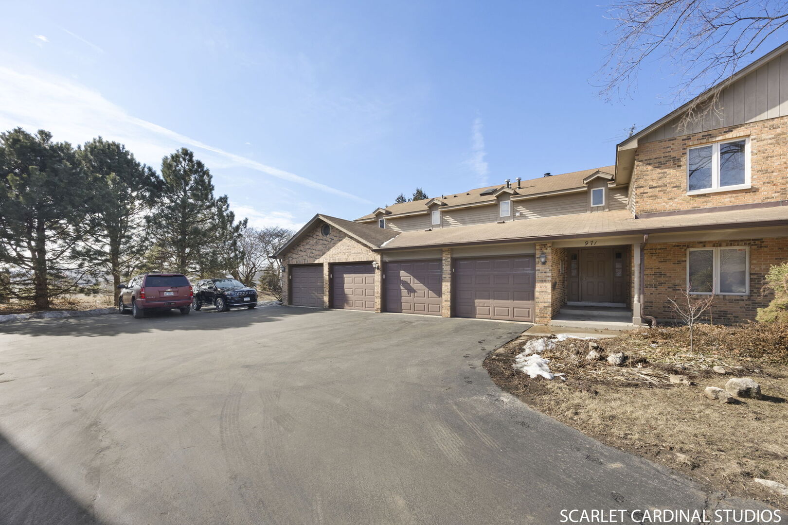 971 West Court #B, Naperville, IL 60563