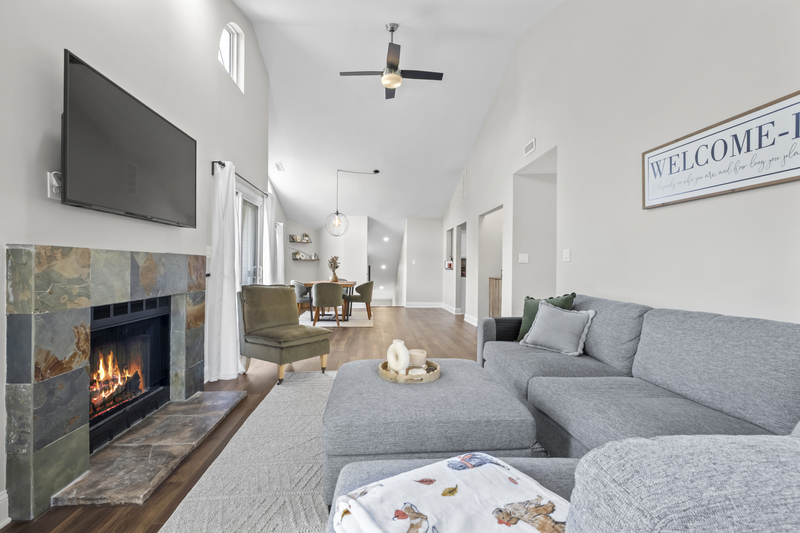 1152 Courtland Drive #406, Buffalo Grove, IL 60089