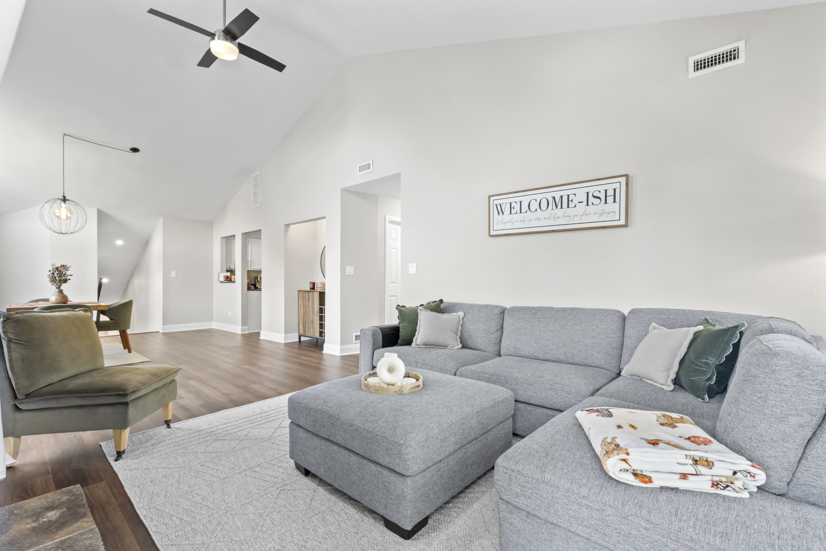 1152 Courtland Drive #406, Buffalo Grove, IL 60089