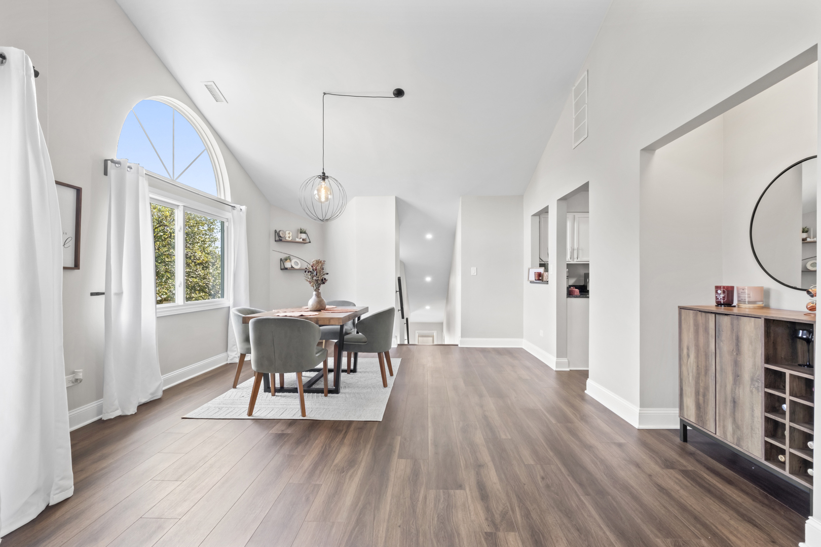 1152 Courtland Drive #406, Buffalo Grove, IL 60089