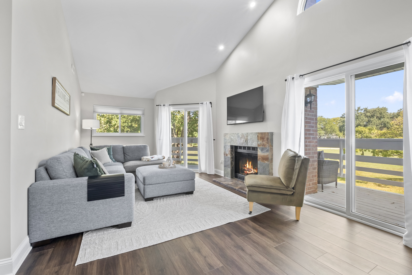 1152 Courtland Drive #406, Buffalo Grove, IL 60089