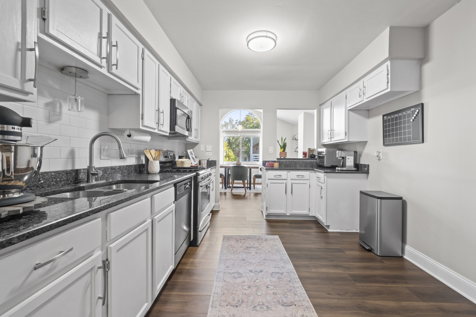 1152 Courtland Drive #406, Buffalo Grove, IL 60089