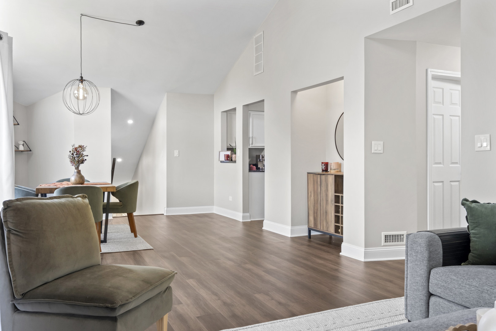 1152 Courtland Drive #406, Buffalo Grove, IL 60089