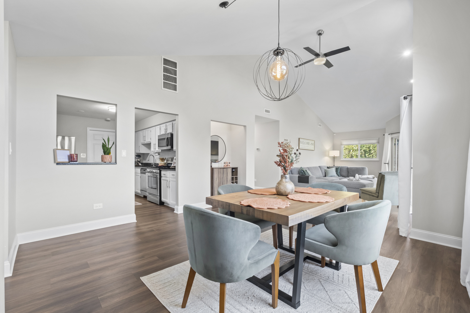 1152 Courtland Drive #406, Buffalo Grove, IL 60089