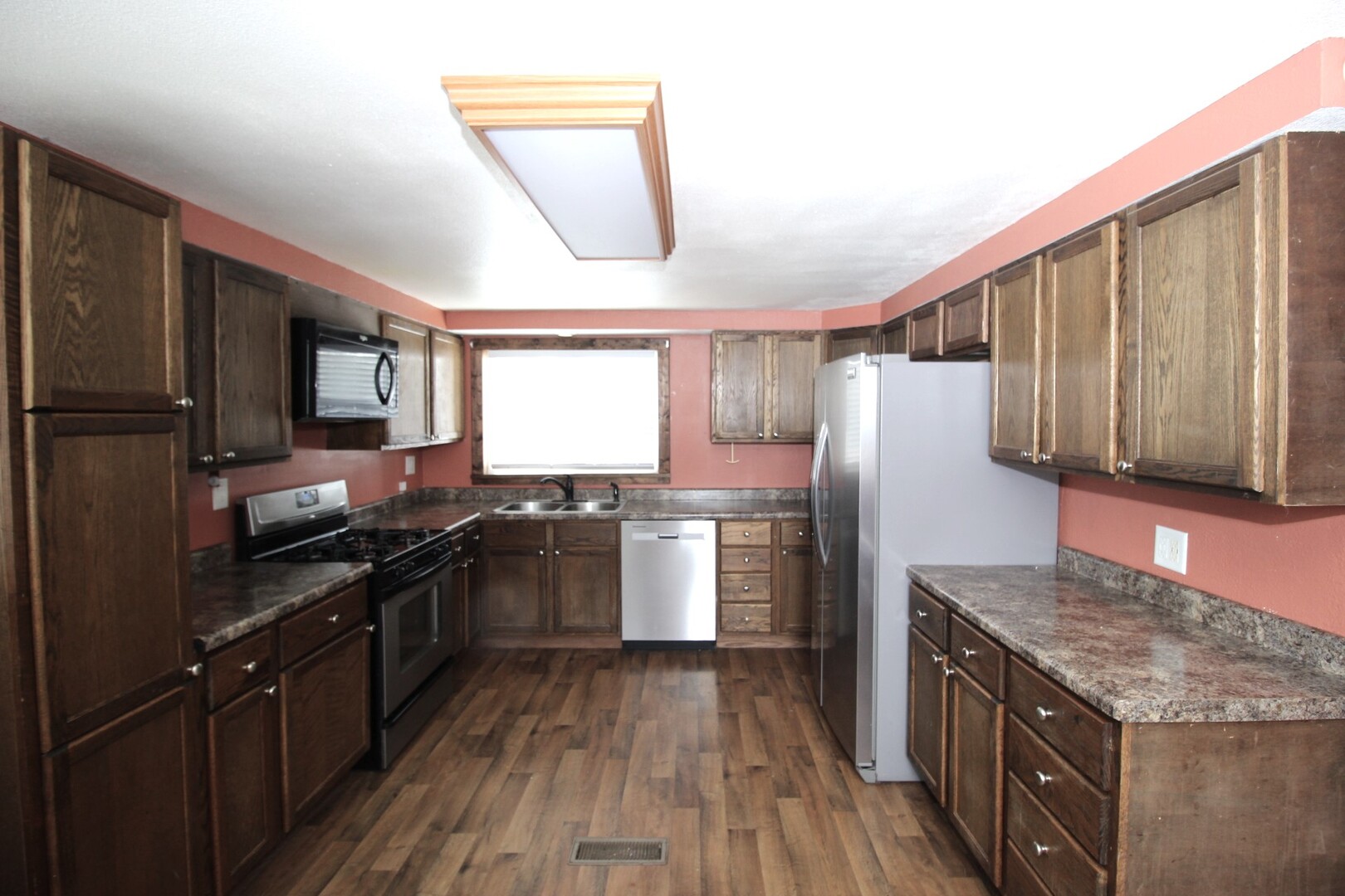 103 E Park Street, Danvers, IL 61732