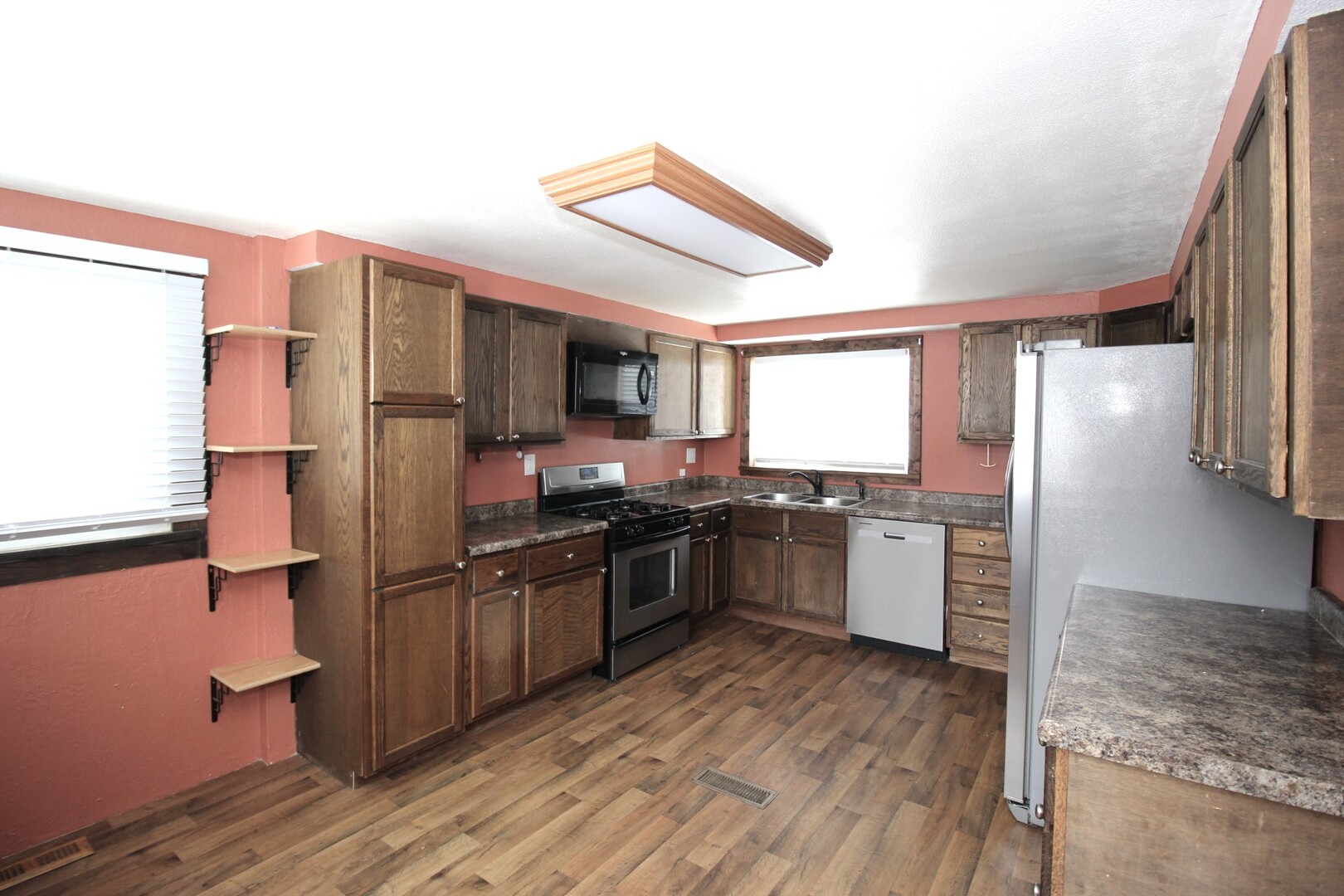 103 E Park Street, Danvers, IL 61732