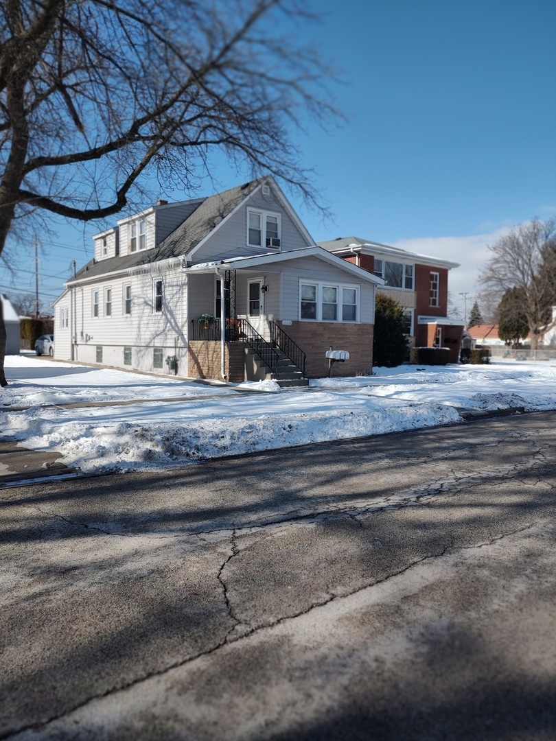 1960 Illinois Street #LOWERLEVEL, Des Plaines, IL 60018