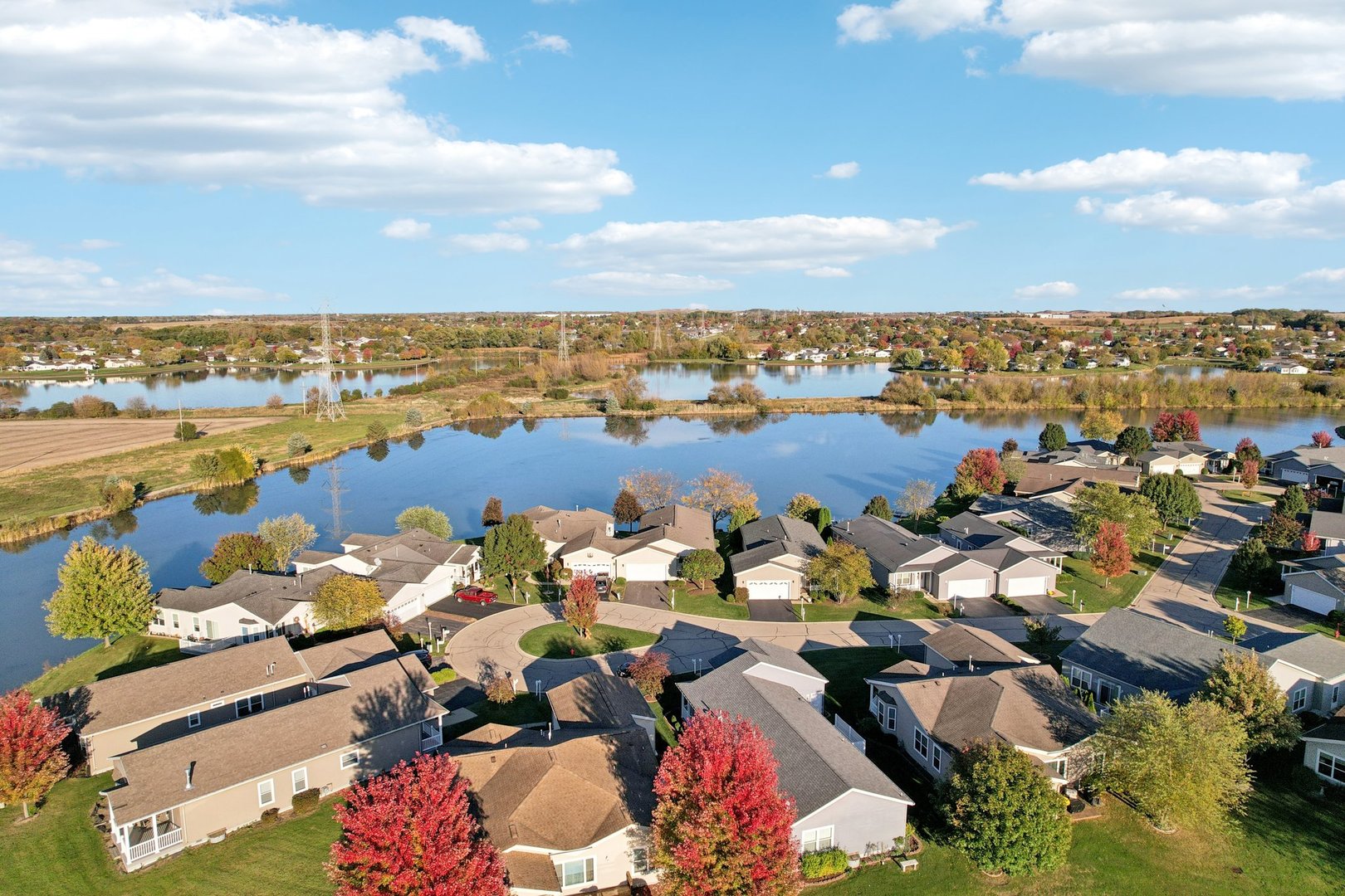 328 Legacy Court, Grayslake, IL 60030