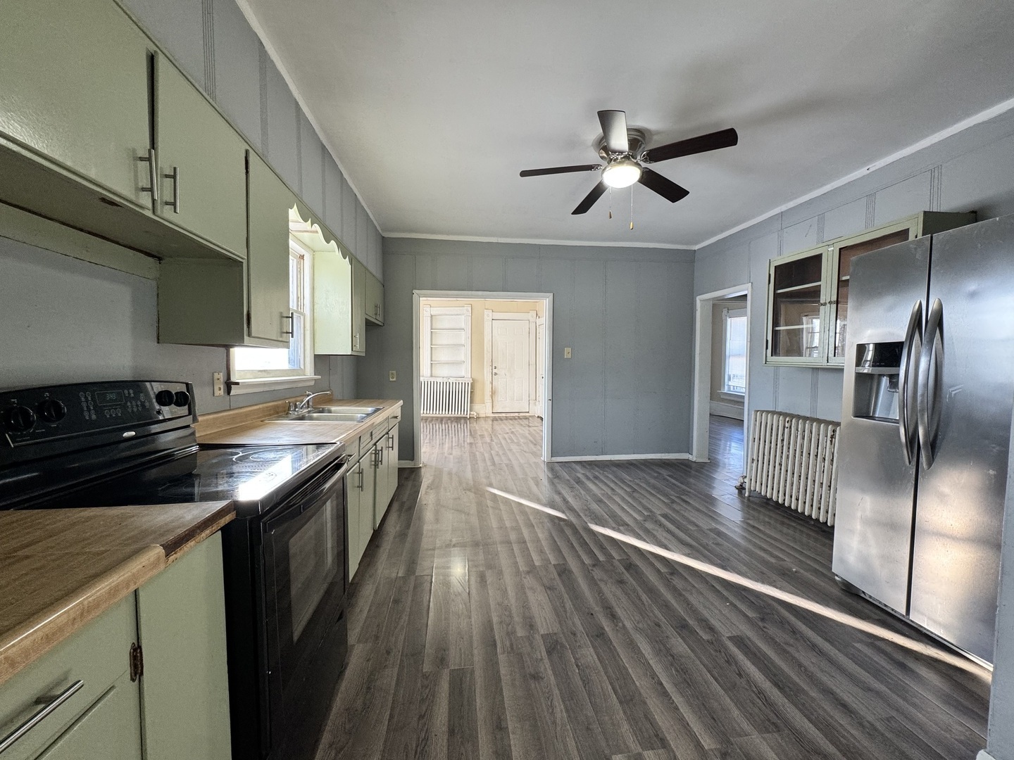 301 S Oak Street, Forrest, IL 61741