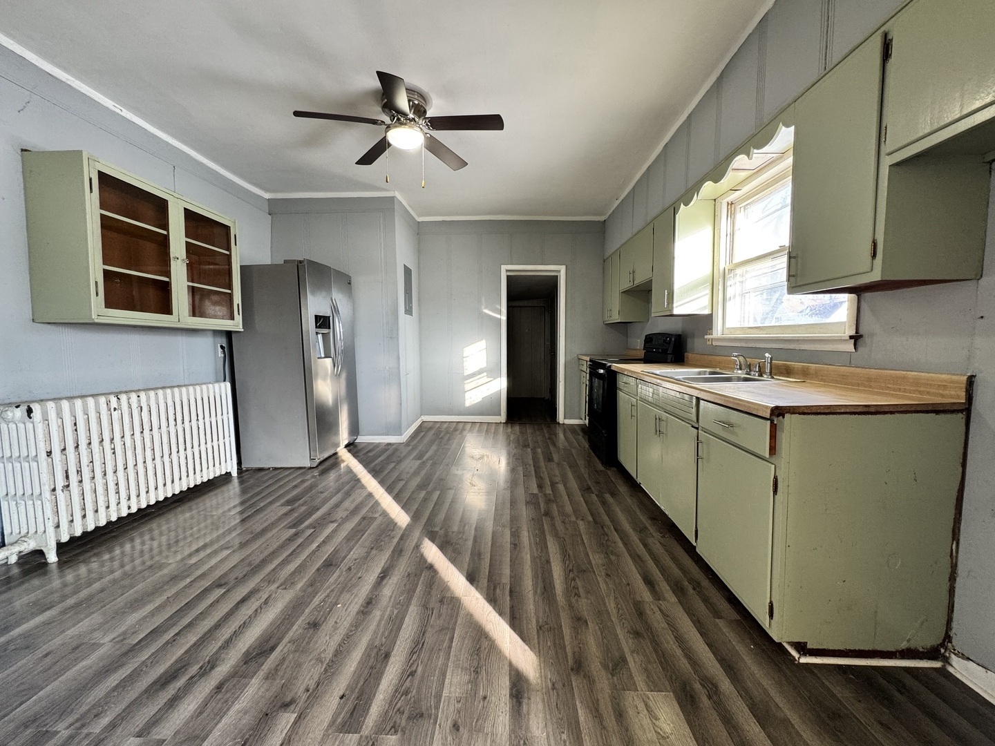 301 S Oak Street, Forrest, IL 61741