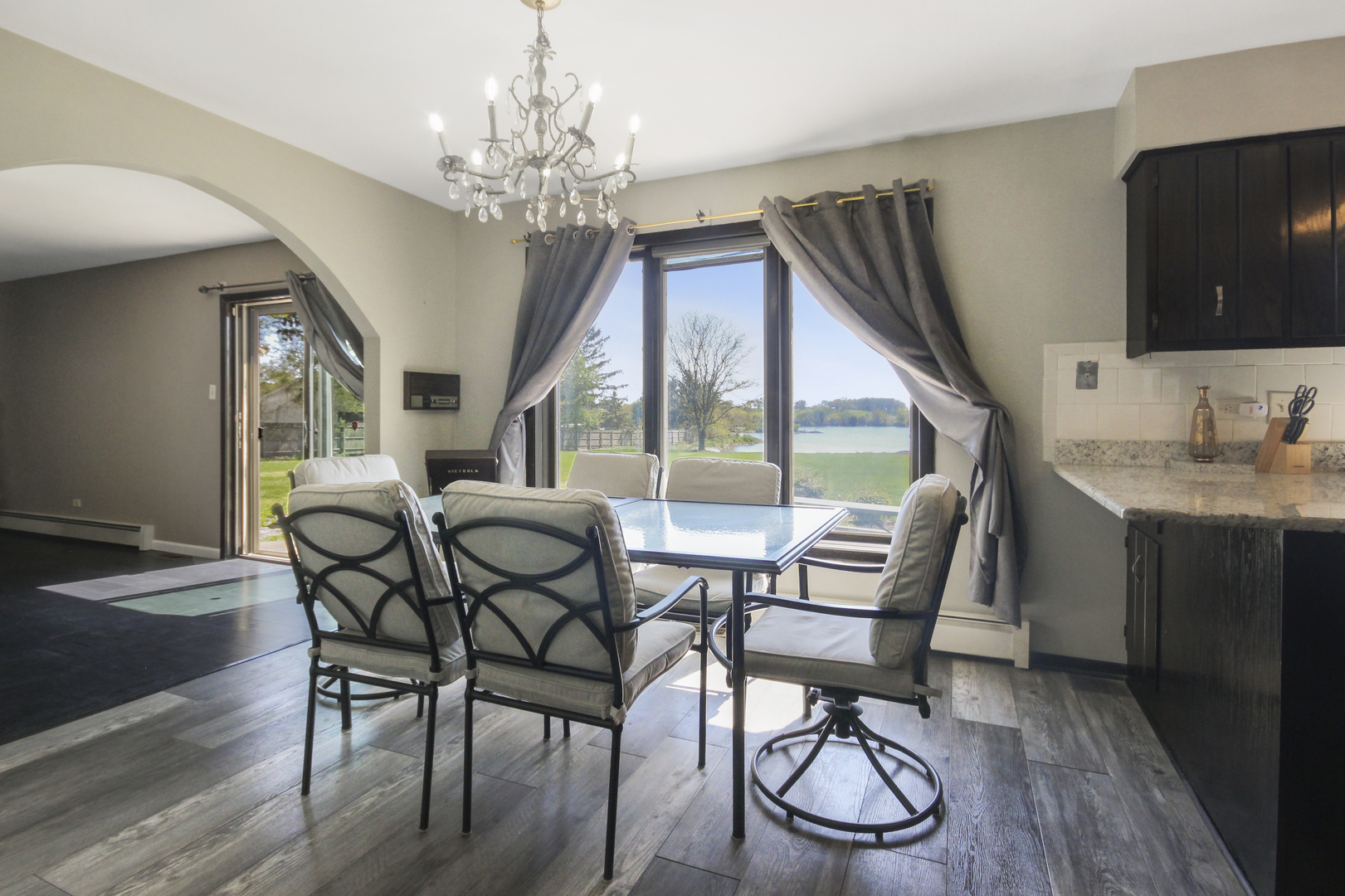 3321 E Reichert Drive, Crete, IL 60417