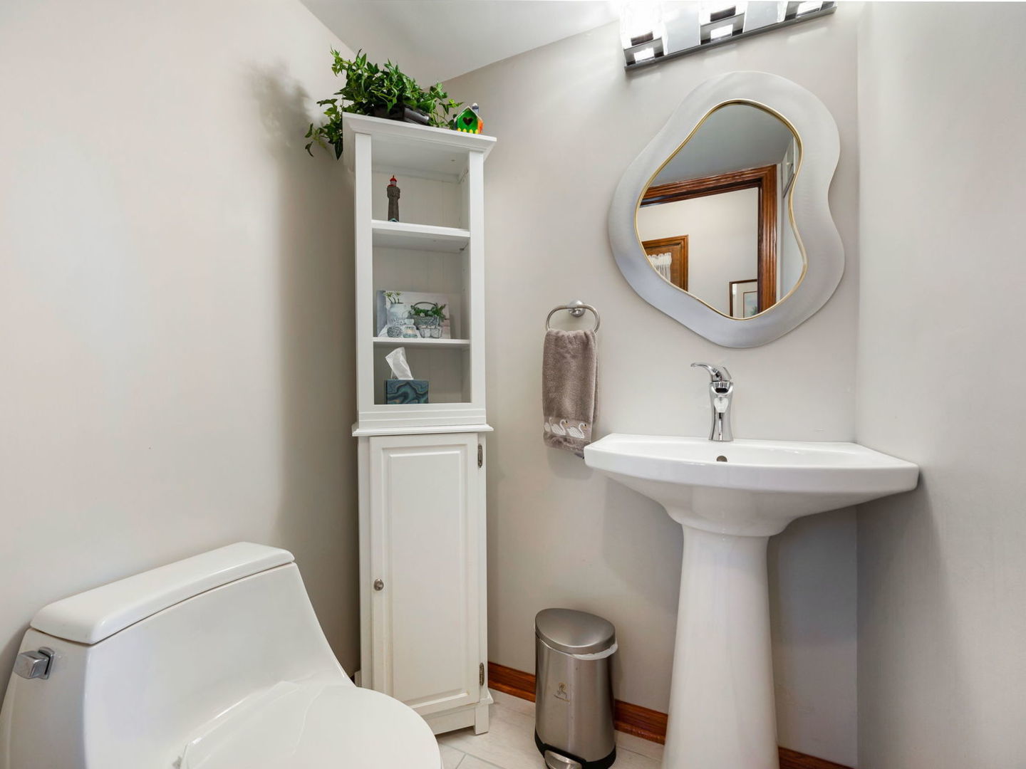 1407 Wesley Court, Westmont, IL 60559