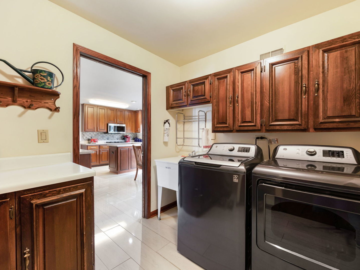 1407 Wesley Court, Westmont, IL 60559