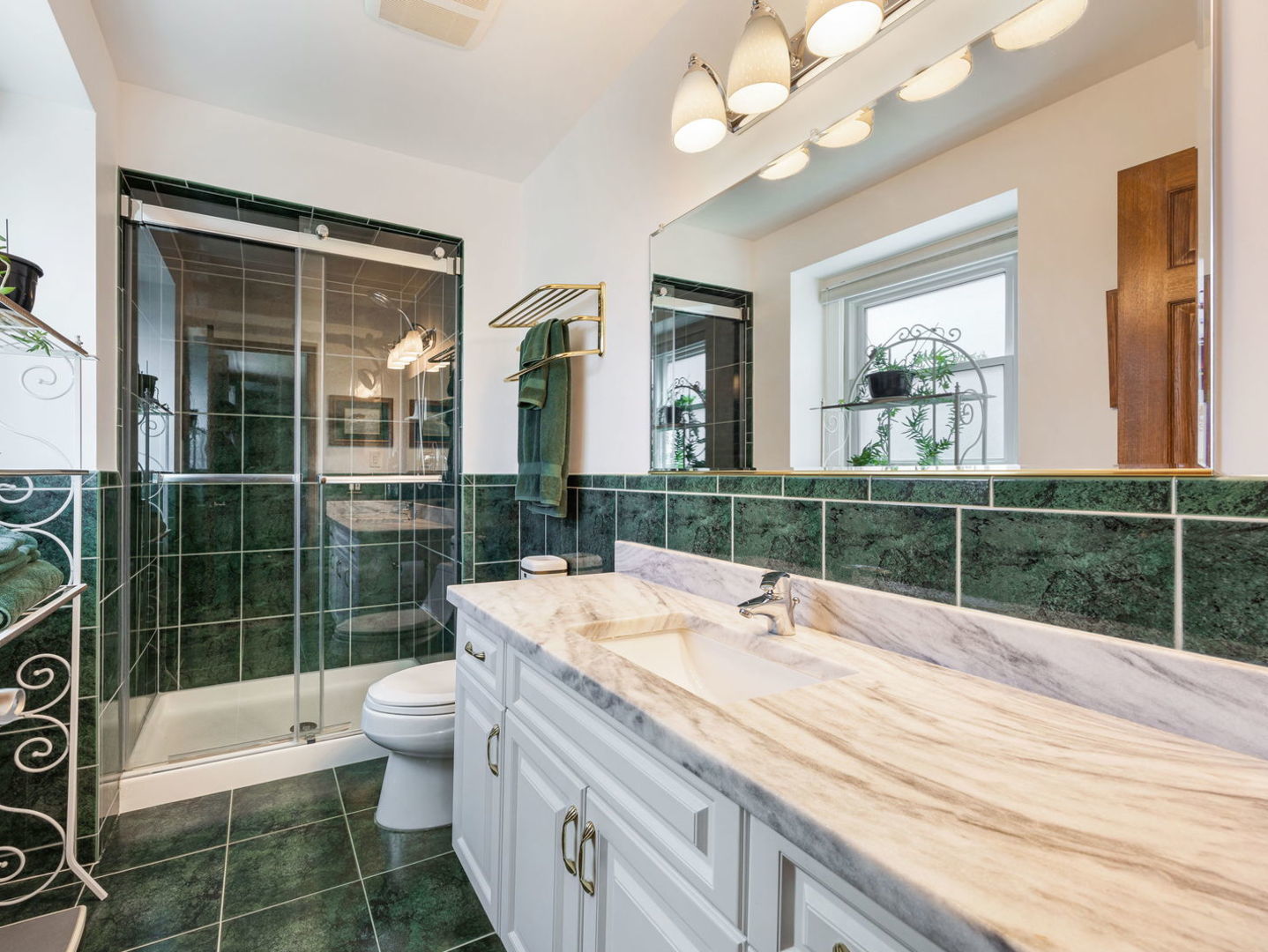 1407 Wesley Court, Westmont, IL 60559