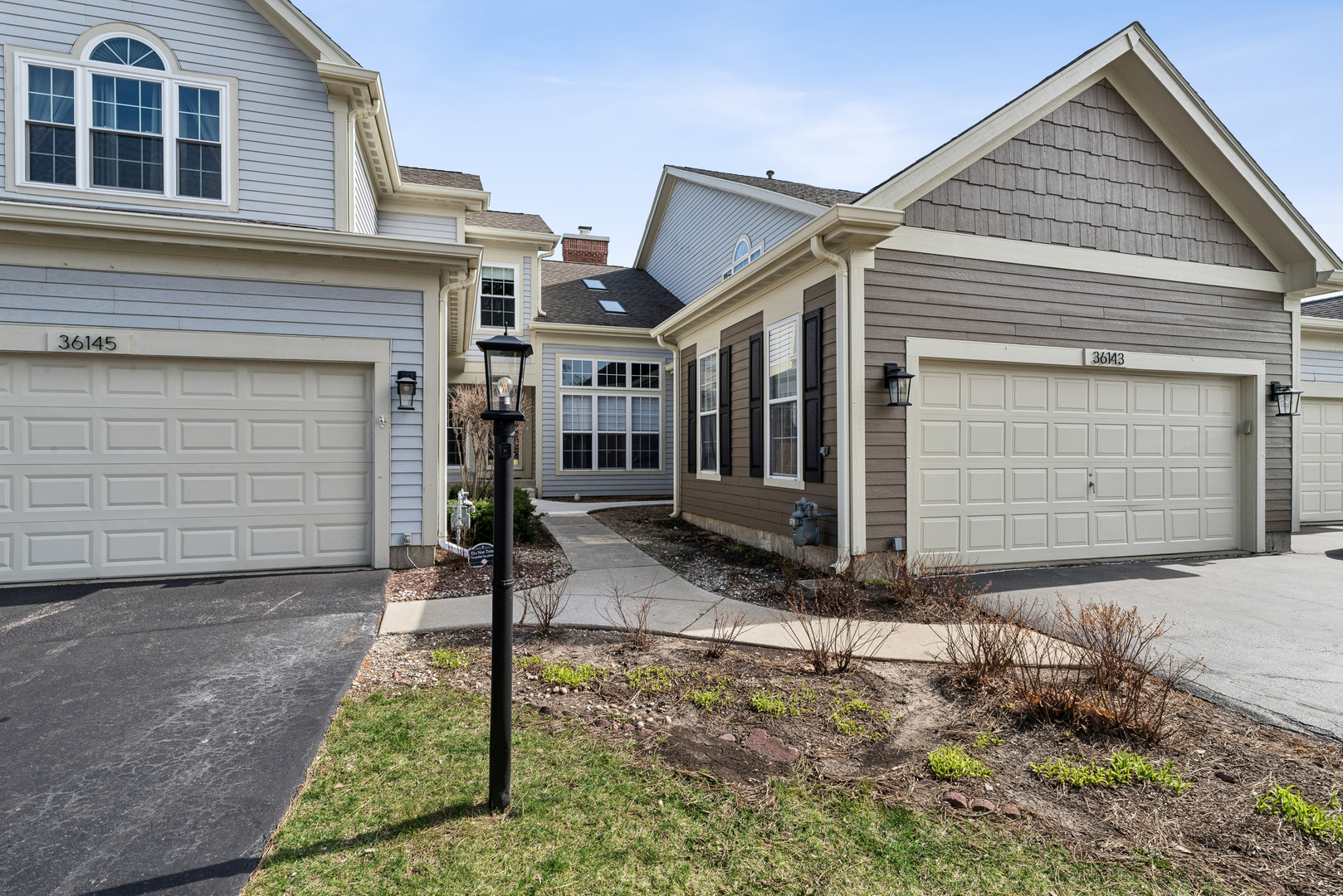 36143 N Springbrook Lane, Gurnee, IL 60031