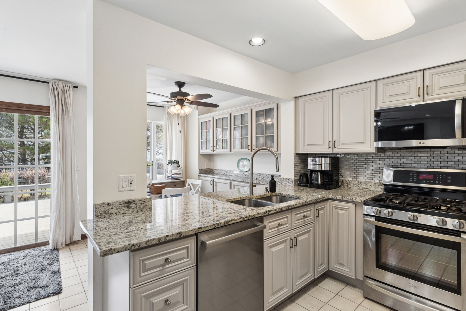 36143 N Springbrook Lane, Gurnee, IL 60031