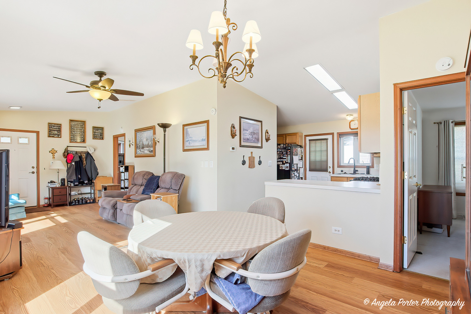 509 Balmoral Court, Grayslake, IL 60030