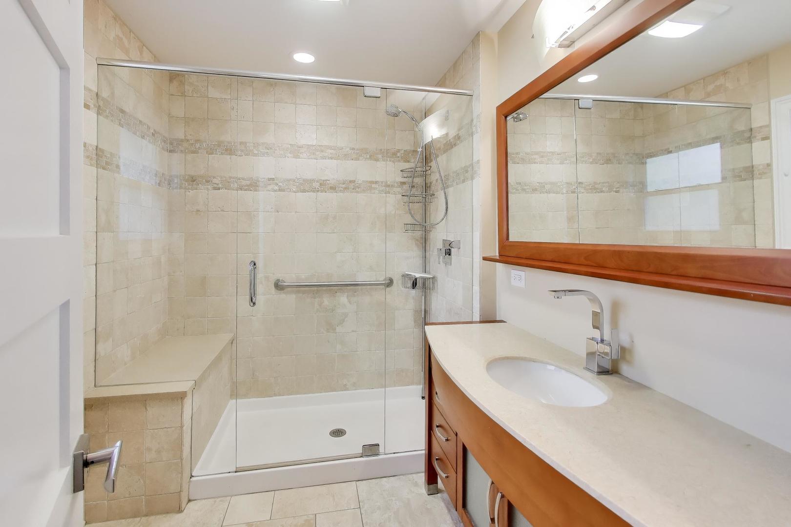 626 N Haddow Avenue, Arlington Heights, IL 60004