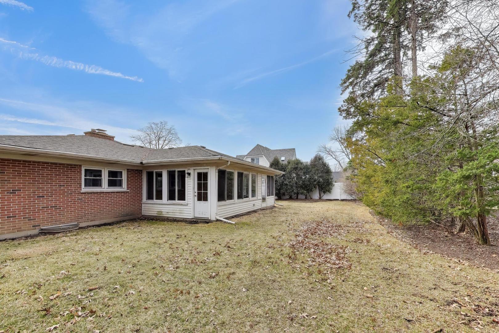 626 N Haddow Avenue, Arlington Heights, IL 60004